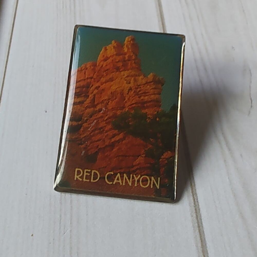 Red Canyon Utah Travel Souvenir Pin for Hat, Lapel, Lanyard, Jacket or Backpack